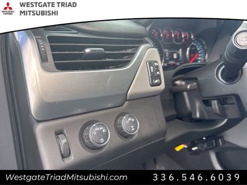 Used 2020 Chevrolet Suburban LT image 14