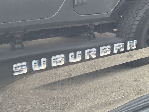 Used 2019 Chevrolet Suburban LT AWD/4WD image 9