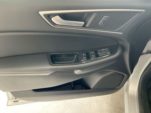 Used 2018 Ford Edge SEL w/ Equipment Group 201A AWD/4WD image 13
