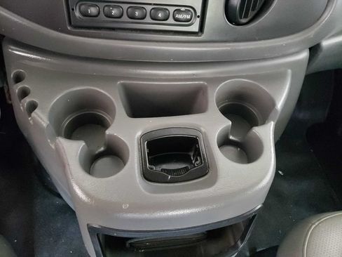 Used 2005 Ford E-350 and Econoline 350 Extended Super Duty RWD image 19