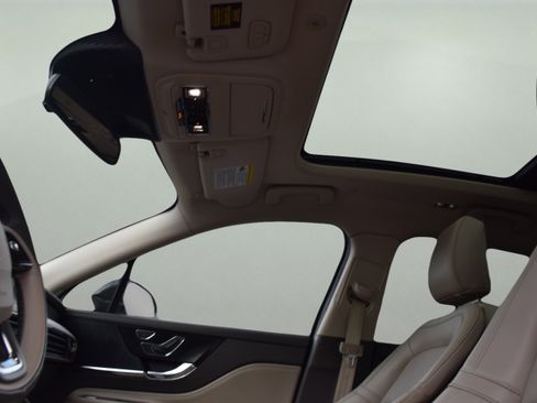 Used 2021 Lincoln Corsair AWD w/ Premium Package image 10