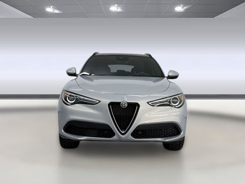 Used 2022 Alfa Romeo Stelvio Ti w/ Active Assist Plus Package AWD/4WD image 5