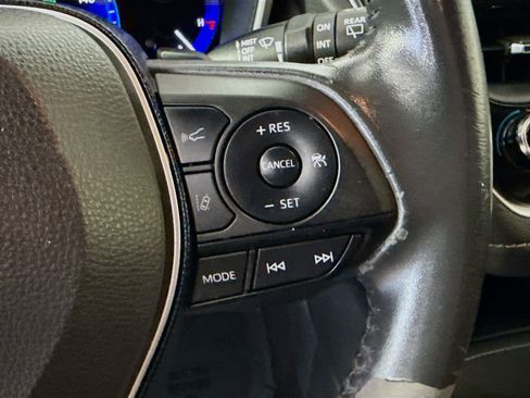 Used 2019 Toyota Corolla XSE FWD image 15