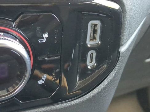 Used 2023 GMC Sierra 1500 Elevation image 21