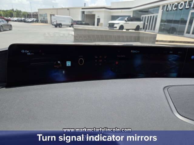 New 2027 Lincoln Navigator Premiere AWD/4WD image 22