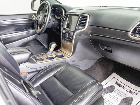 Used 2017 Jeep Grand Cherokee Limited image 45