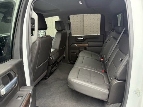 Used 2021 Chevrolet Silverado 2500 LT w/ Convenience Package image 10