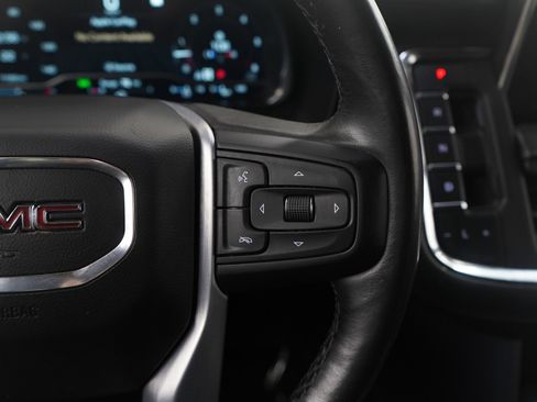 Used 2022 GMC Yukon XL SLT w/ SLT Luxury Package image 28