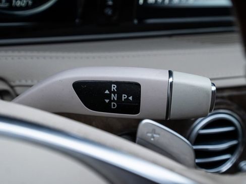 Used 2017 Mercedes-Benz S 550 Sedan image 28