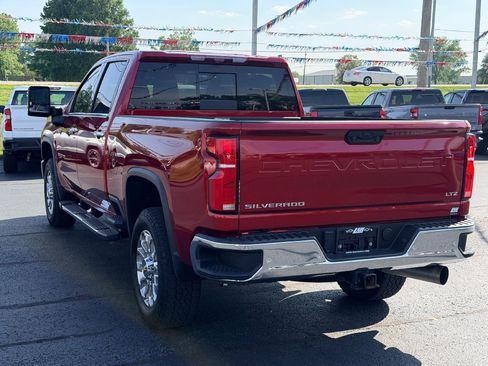 Used 2025 Chevrolet Silverado 2500 LTZ w/ LTZ Convenience Package AWD/4WD image 7