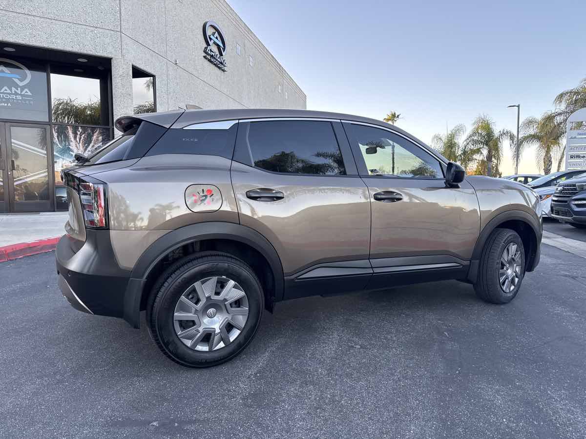 Used 2025 Nissan Kicks S w/ Charging Package FWD image 11