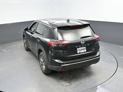 Used 2024 Nissan Rogue S AWD/4WD image 42
