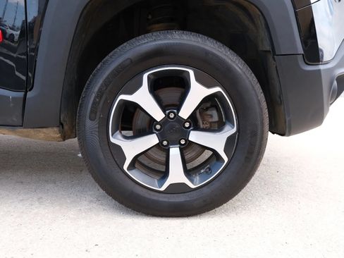 Used 2019 Jeep Renegade Trailhawk AWD/4WD image 14