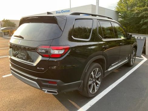 Used 2023 Honda Pilot Elite image 7
