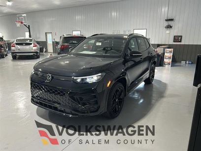 New 2025 Volkswagen Tiguan SE R-Line