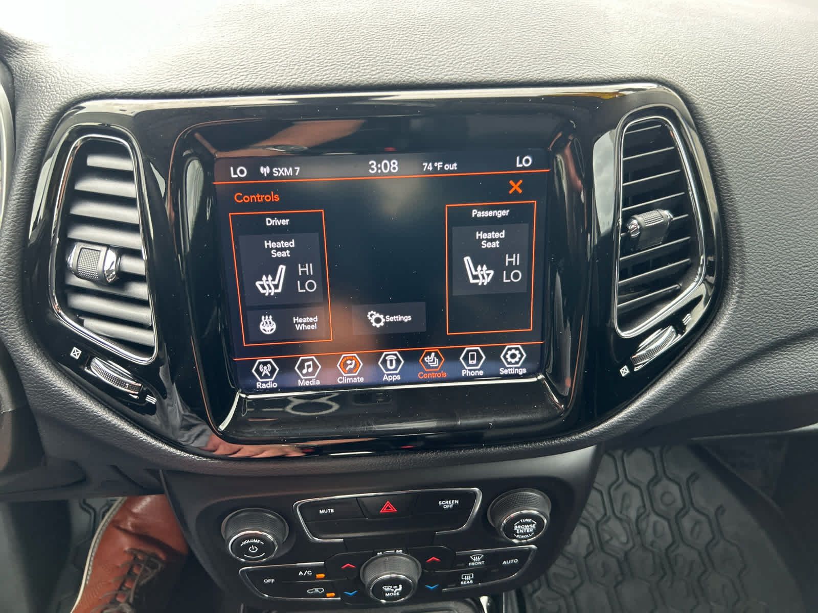 Used 2019 Jeep Compass Limited AWD/4WD image 17
