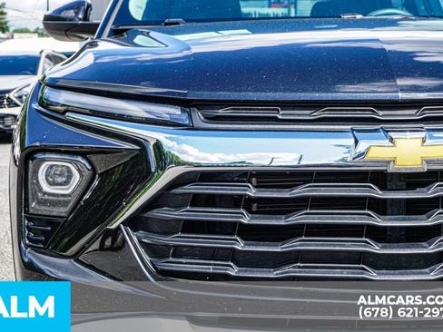 Used 2025 Chevrolet TrailBlazer LT FWD image 11