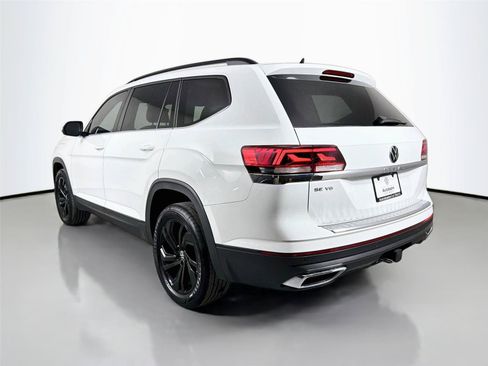 Used 2023 Volkswagen Atlas SE w/ Black Wheel Package FWD image 7
