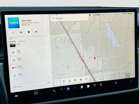 Used 2022 Tesla Model S image 12