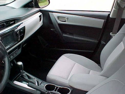 Used 2015 Toyota Corolla LE w/ Body Protection Package #1 FWD image 14