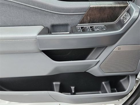 Used 2022 Ford F150 Lariat image 29