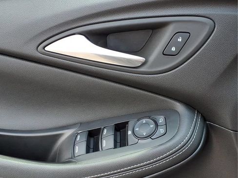Used 2025 Buick Encore GX Preferred FWD image 15
