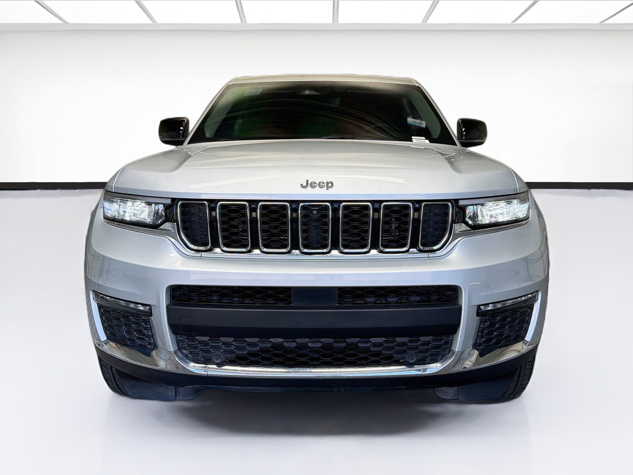 Used 2023 Jeep Grand Cherokee L Limited w/ Luxury Tech Group II AWD/4WD image 2