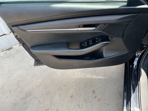 Certified 2025 MAZDA MAZDA3 s FWD image 12