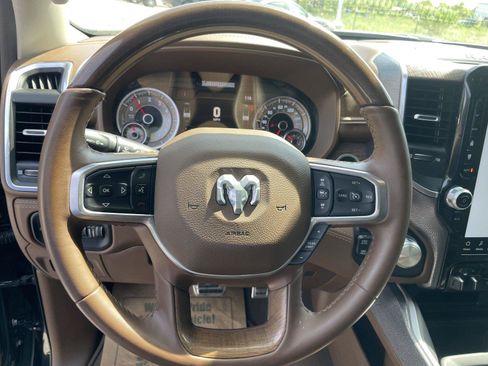 Used 2022 RAM 1500 Limited AWD/4WD image 16