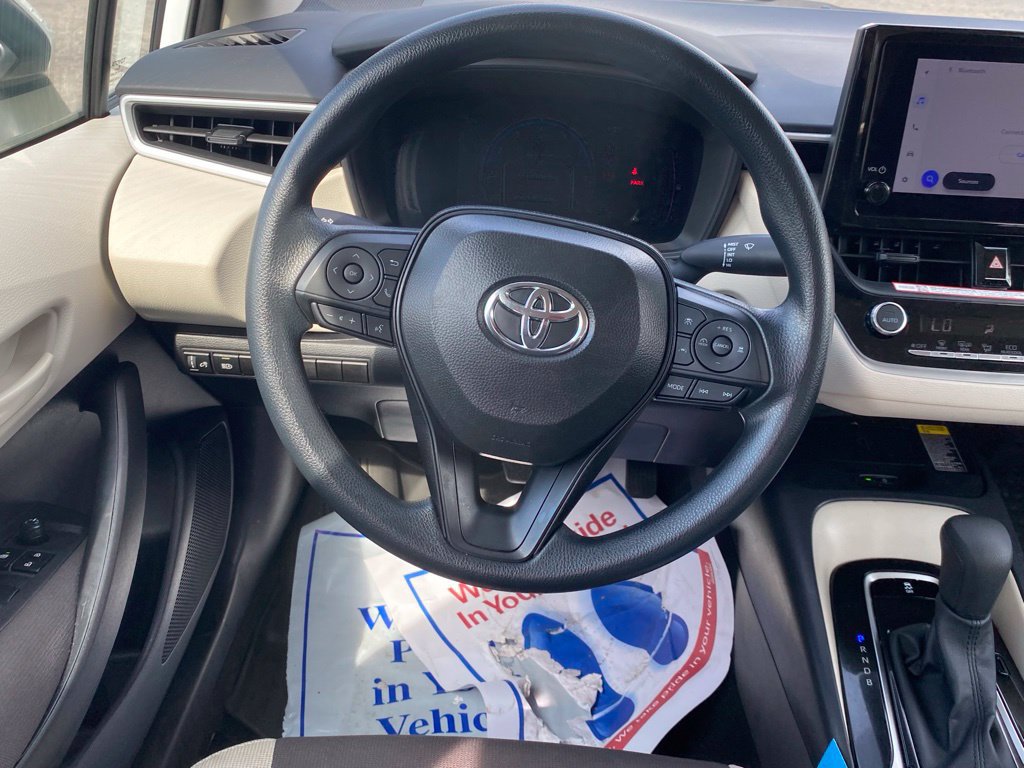 Used 2026 Toyota Corolla LE w/ LE Premium Package FWD image 9