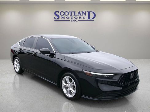 Used 2025 Honda Accord LX image 4