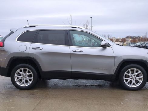 Used 2016 Jeep Cherokee Latitude w/ Comfort/Convenience Group image 7