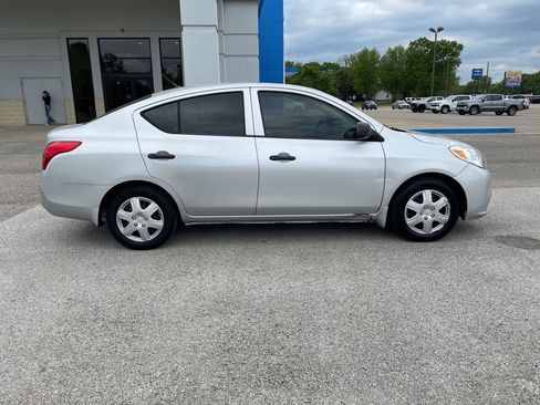 Used 2013 Nissan Versa S image 6