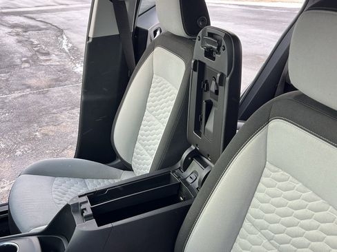 Used 2019 Chevrolet Equinox LS w/ LS Convenience Package image 18