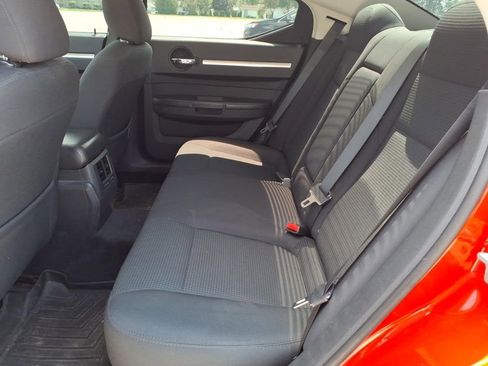 Used 2010 Dodge Charger SXT RWD image 19