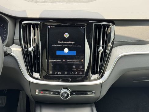 New 2026 Volvo V60 B5 Cross Country Ultra w/ Protection Package Premier image 20