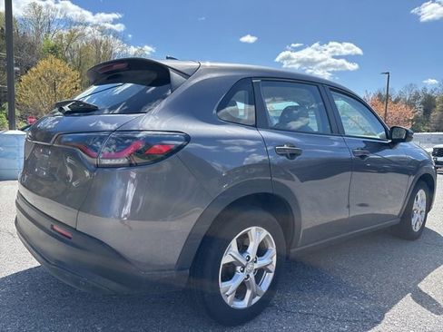 Used 2024 Honda HR-V LX image 3