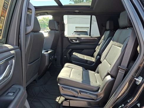 Used 2022 Chevrolet Tahoe RST w/ Luxury Package AWD/4WD image 10