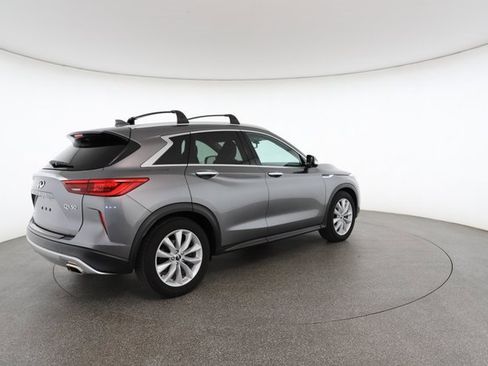 Used 2019 INFINITI QX50 Essential image 18