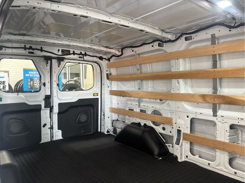 Used 2025 Ford Transit 250 Low Roof w/ Exterior Upgrade Package RWD image 34
