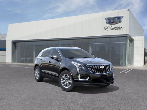 New 2026 Cadillac XT5 Luxury FWD image 2