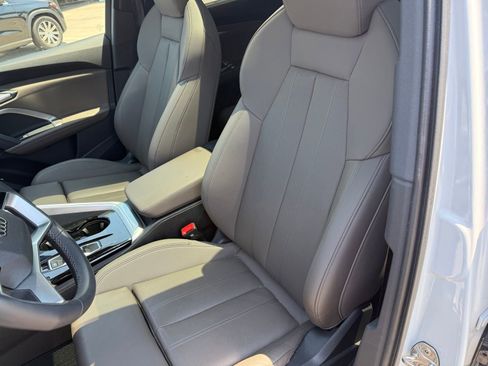 Used 2025 Audi Q5 Premium AWD/4WD image 2
