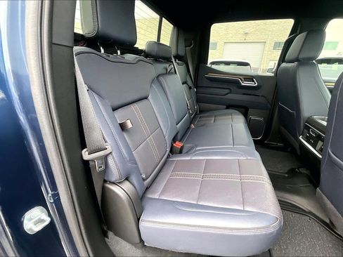 Used 2022 Chevrolet Silverado 1500 High Country image 23