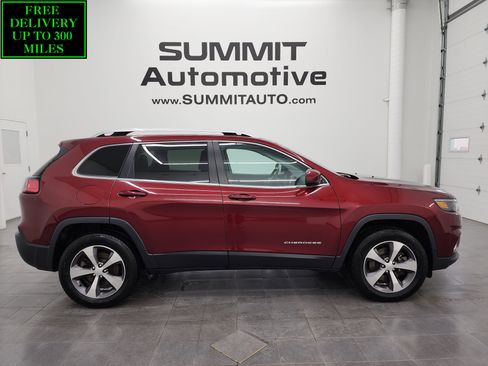 Used 2020 Jeep Cherokee Limited image 1