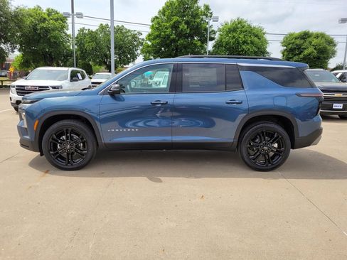 New 2026 Chevrolet Traverse LT FWD image 2