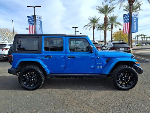 Used 2021 Jeep Wrangler Unlimited Sahara w/ Cold Weather Group image 4