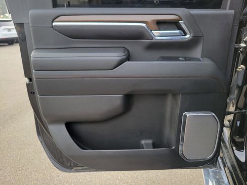 Used 2024 Chevrolet Silverado 2500 High Country image 26