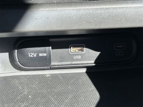 Used 2025 Kia Soul GT-Line image 28