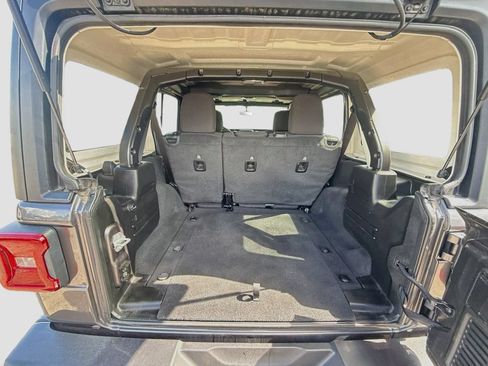 Used 2023 Jeep Wrangler Unlimited Sport AWD/4WD image 30