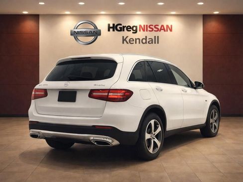 Used 2019 Mercedes-Benz GLC 350e 4MATIC w/ Premium Package image 2